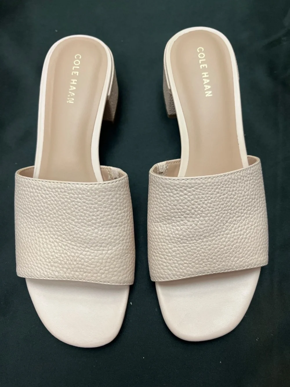 Like New Cole Haan Calli Blush Color, Leather, Open Toe Slide Sandals.  Sz. 8.5.